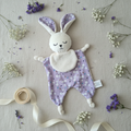 Doudou lapin flat lay fleurs séchées